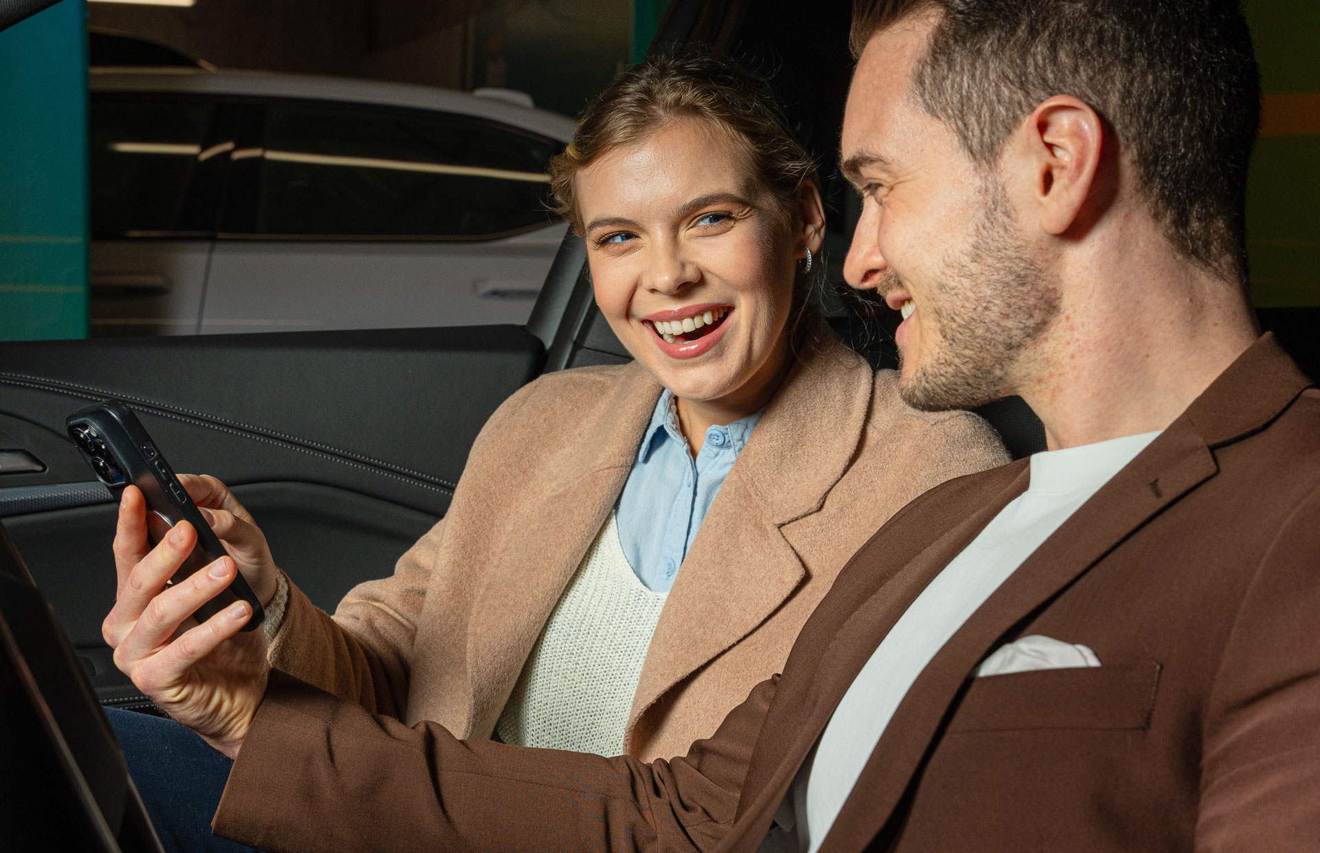 Digital parken in Wien. Warum immer mehr Autofahrer auf Apps umsteigen.